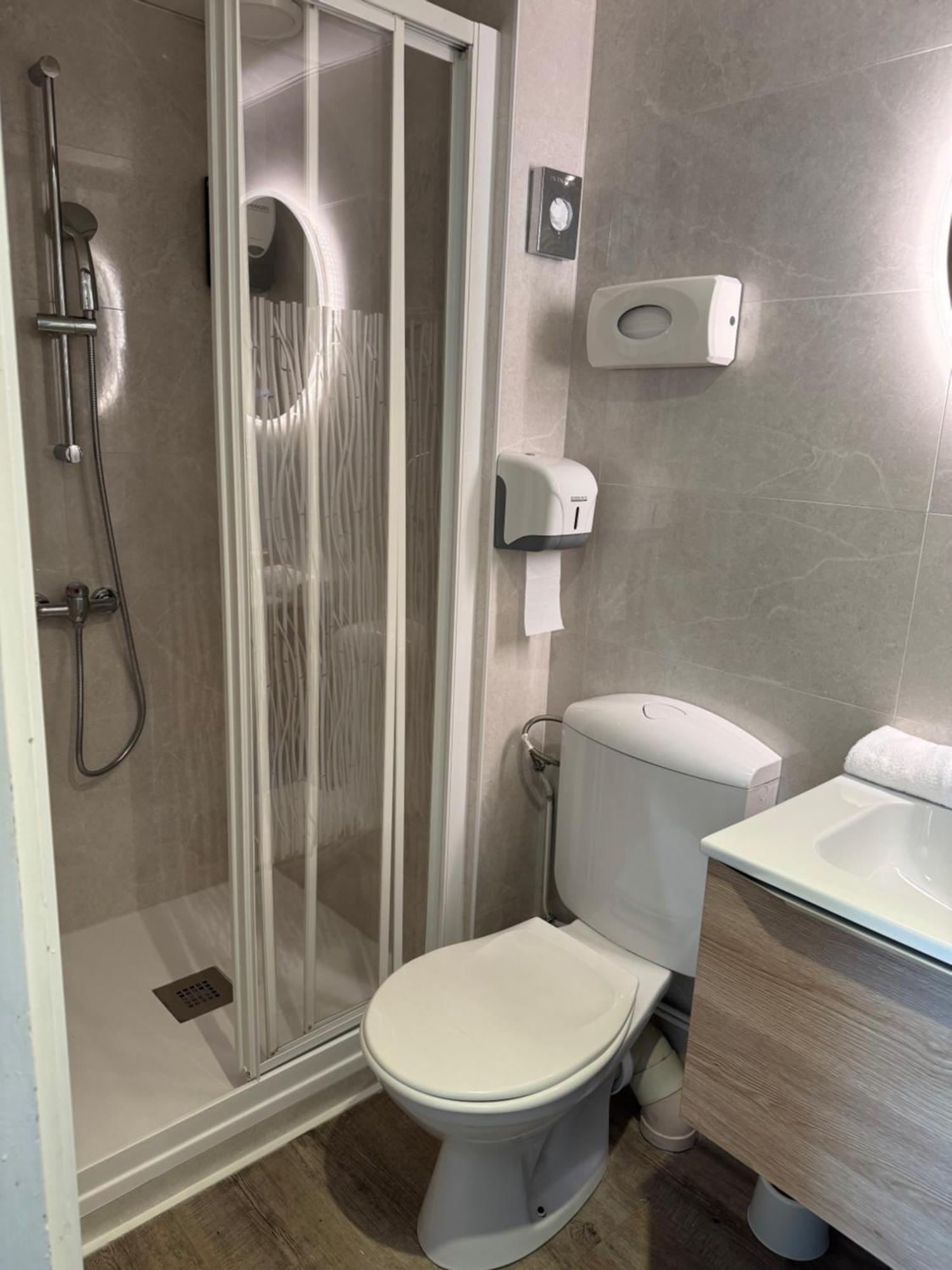 Hotel Calme Des Pins & Spa Les Sables-dʼOlonne Екстериор снимка