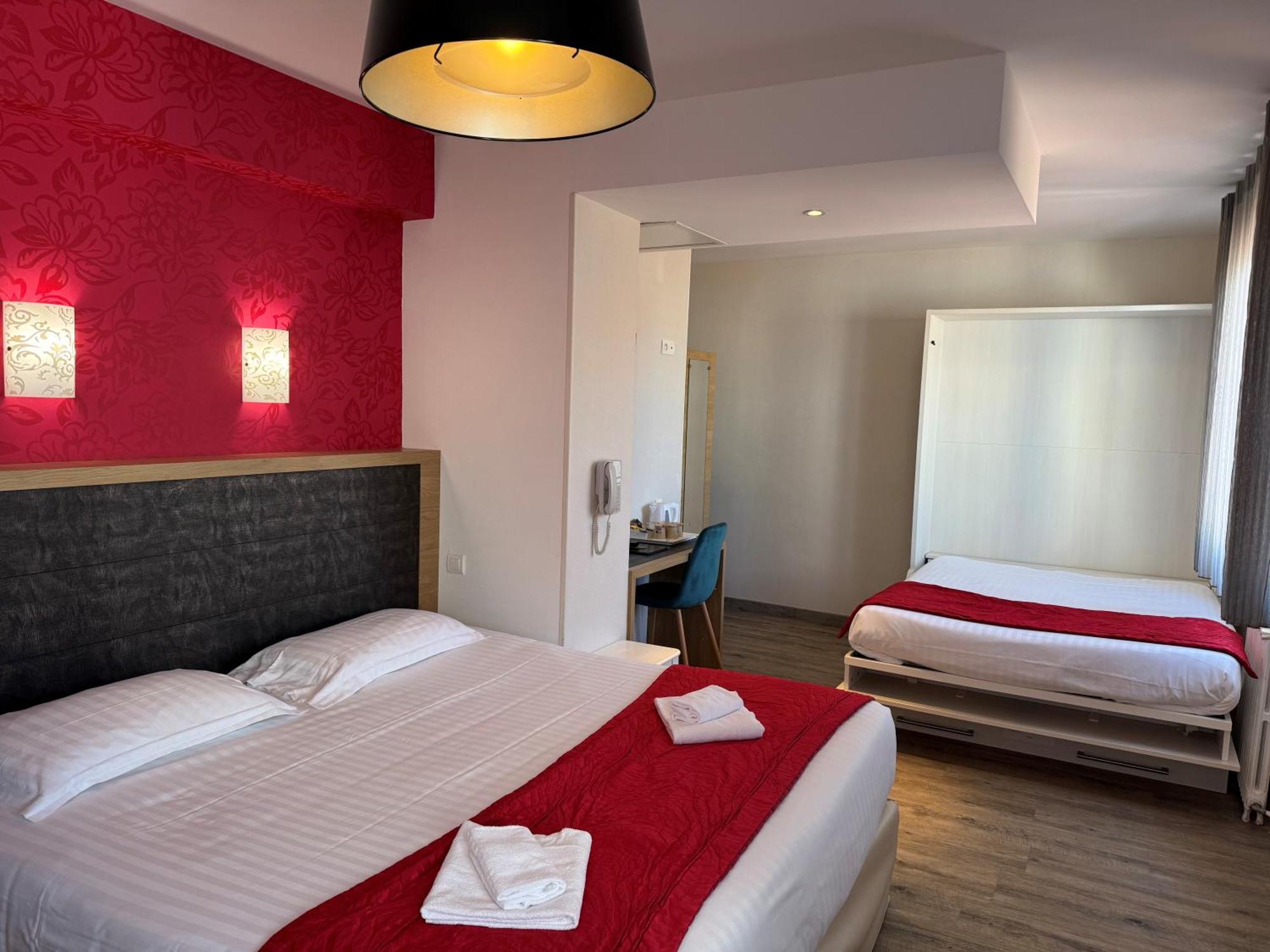 Hotel Calme Des Pins & Spa Les Sables-dʼOlonne Екстериор снимка