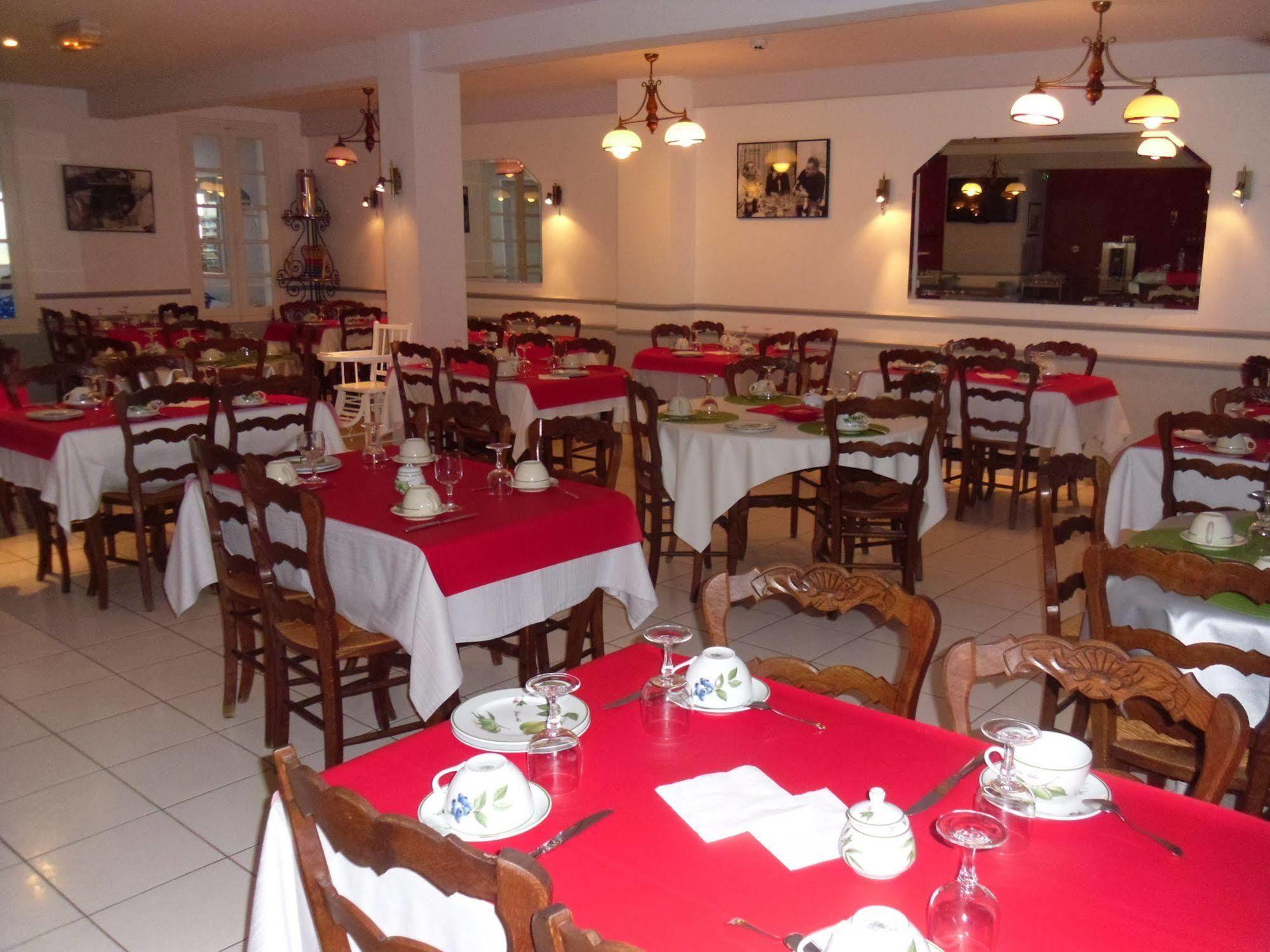 Hotel Calme Des Pins & Spa Les Sables-dʼOlonne Екстериор снимка